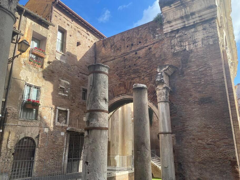Apartment Over The Ruins *